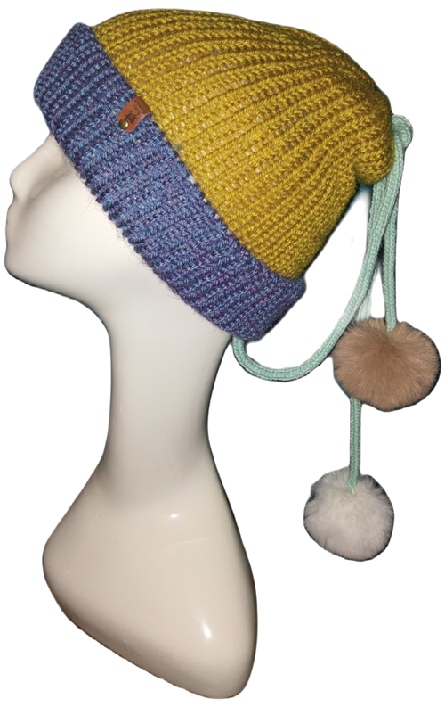 4 in 1 Beanie + pom poms Glow-in-the-dark Cord